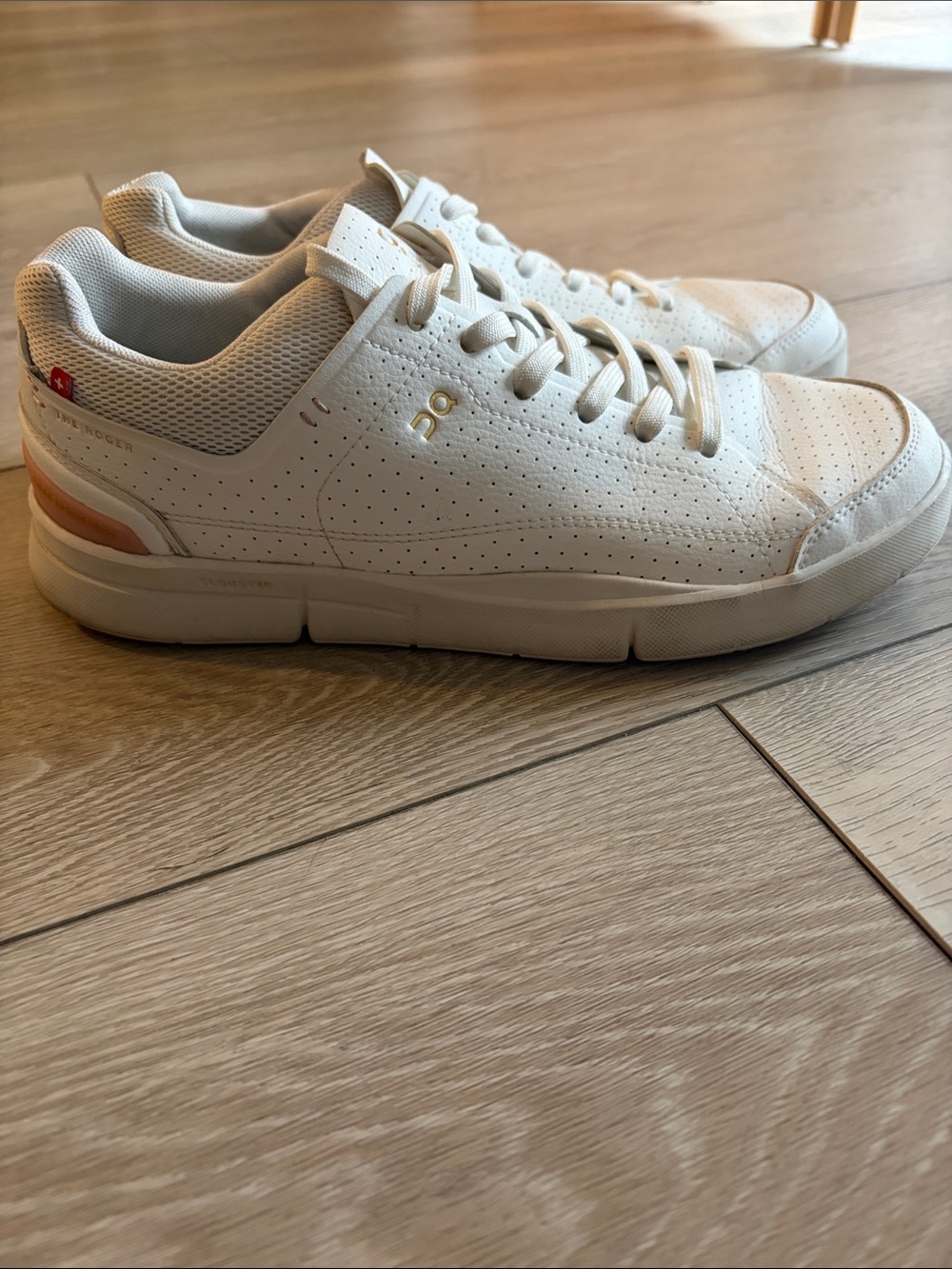 On  The RODGER Tennis Sneaker